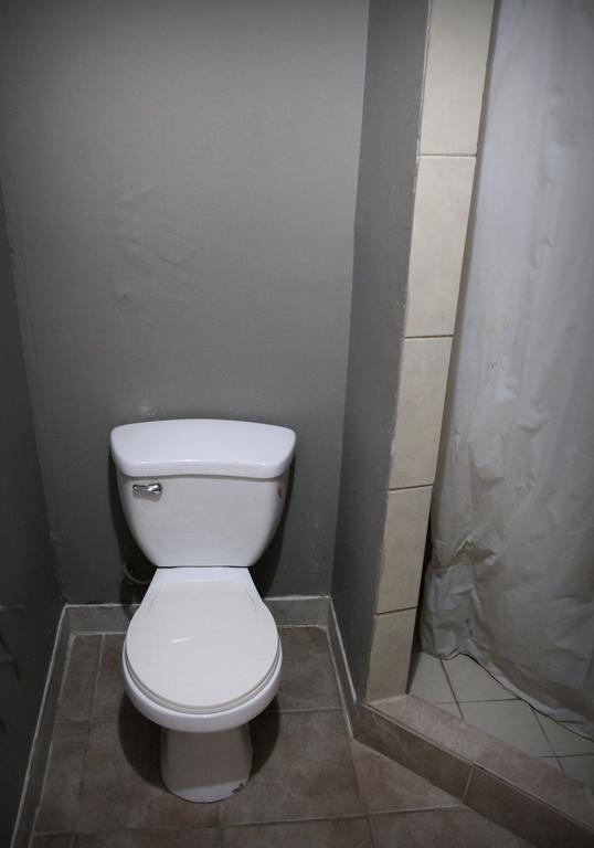 Toronto Central Hotel 部屋 写真